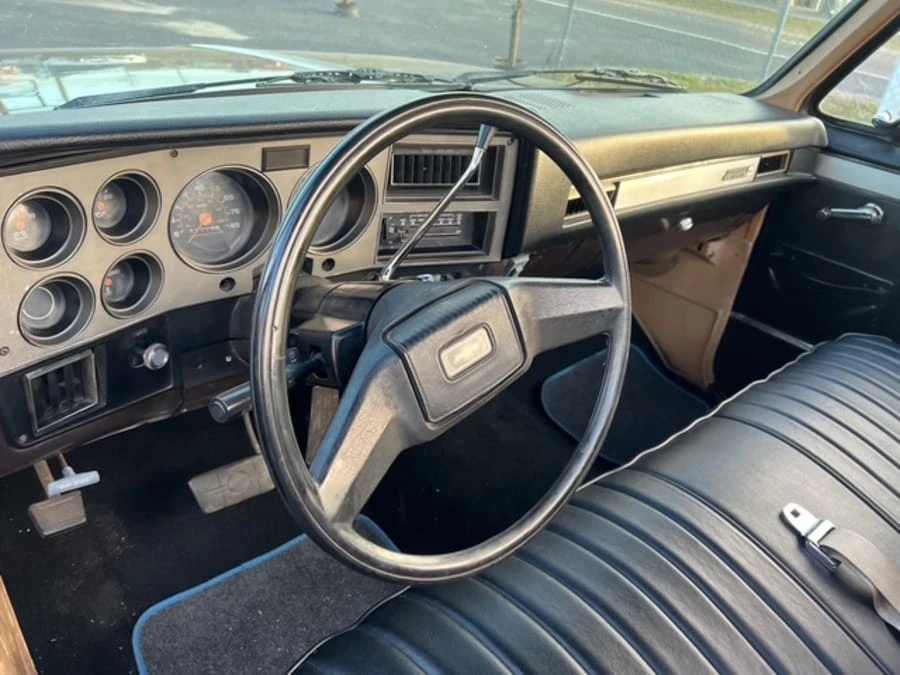 1985 GMC C/K 3rd Gen - Image 9 of 17