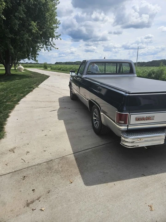 1985 GMC C/K 3rd Gen - Image 4 of 19