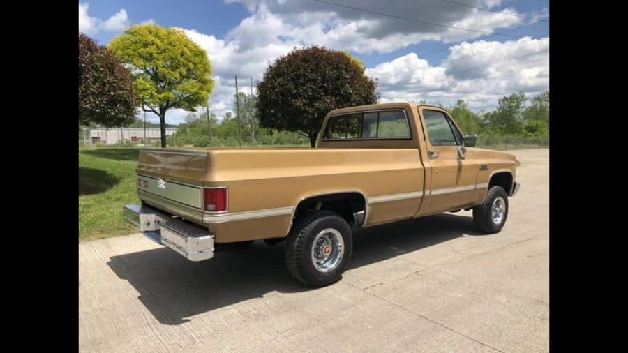 1985 GMC Sierra - Image 16 of 17