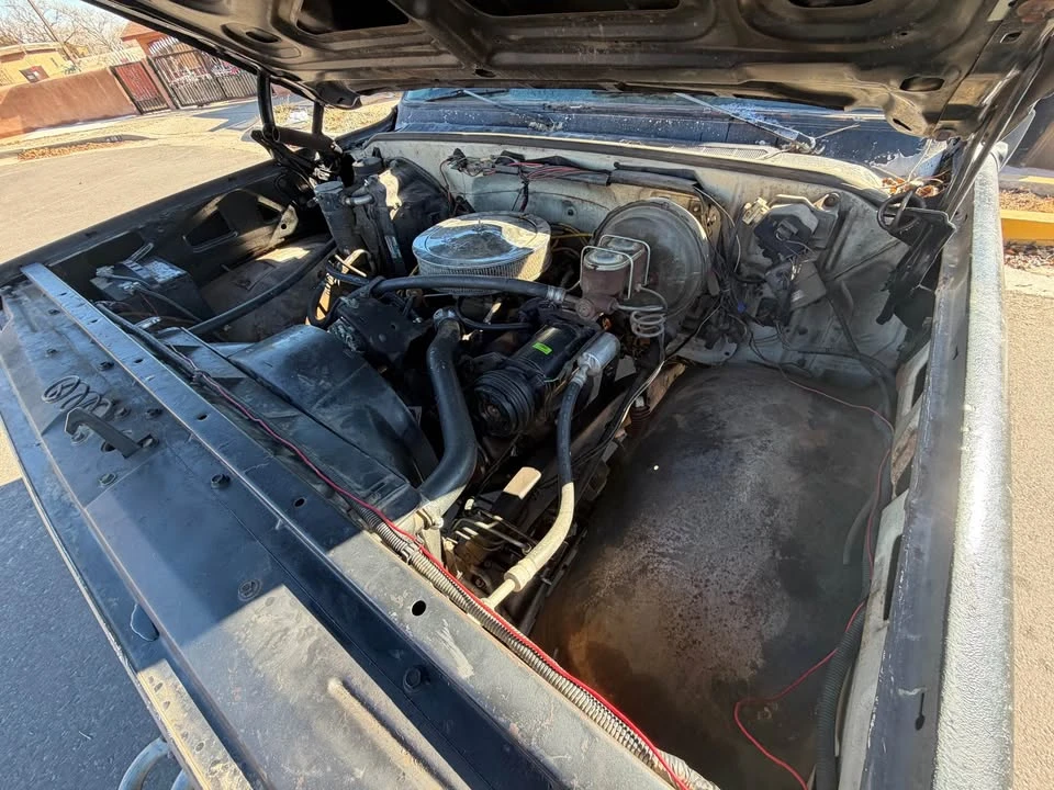 1985 GMC Suburban 7th Gen - Image 17 of 17