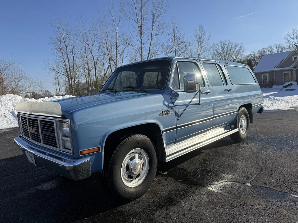 1985 GMC Suburban 7th Gen - Image 7 of 31