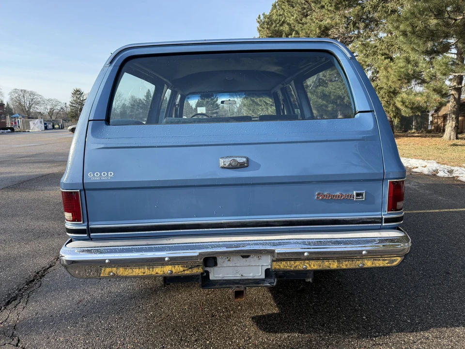 1985 GMC Suburban 7th Gen - Image 19 of 31