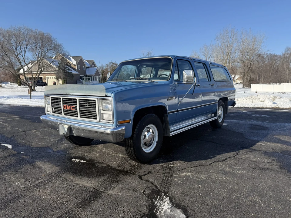 1985 GMC Suburban 7th Gen - Image 6 of 31