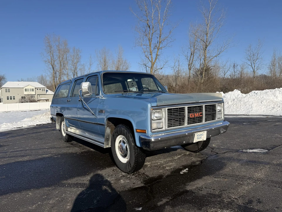 1985 GMC Suburban 7th Gen - Image 31 of 31