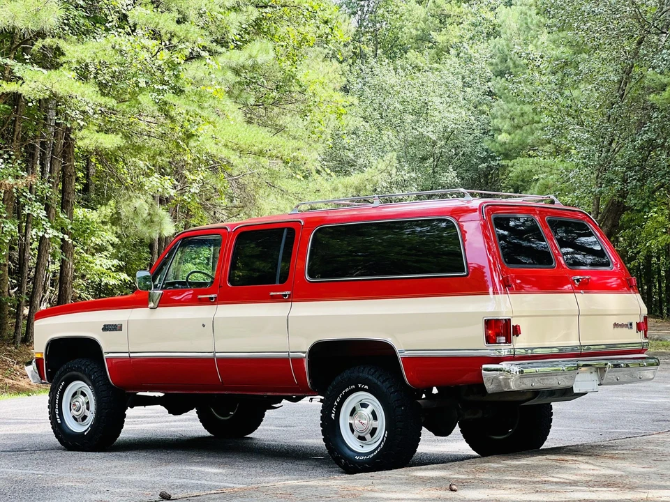 1985 GMC Suburban 7th Gen - Image 29 of 31