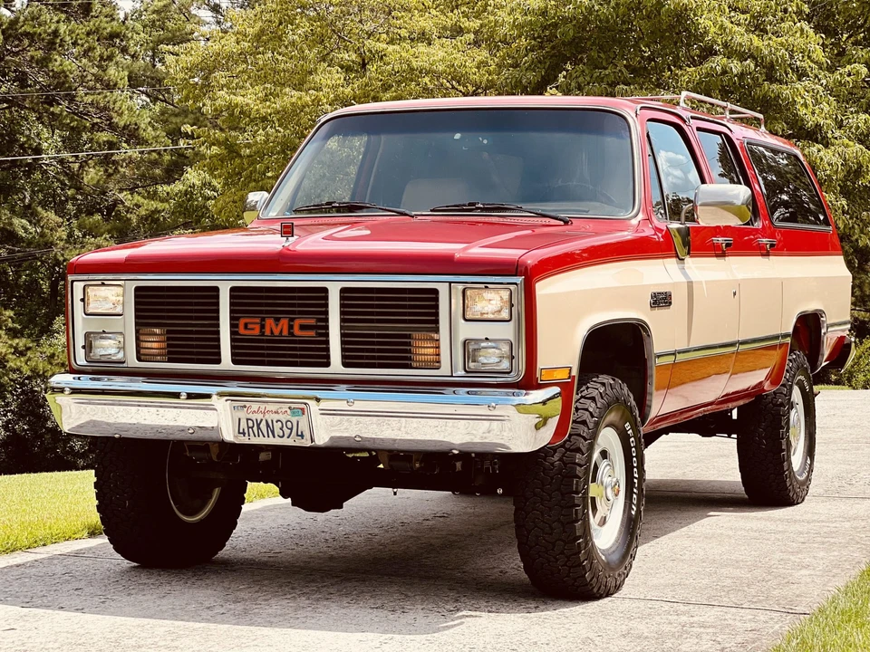 1985 GMC Suburban 7th Gen - Image 15 of 31