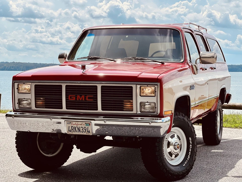 1985 GMC Suburban 7th Gen - Image 8 of 31