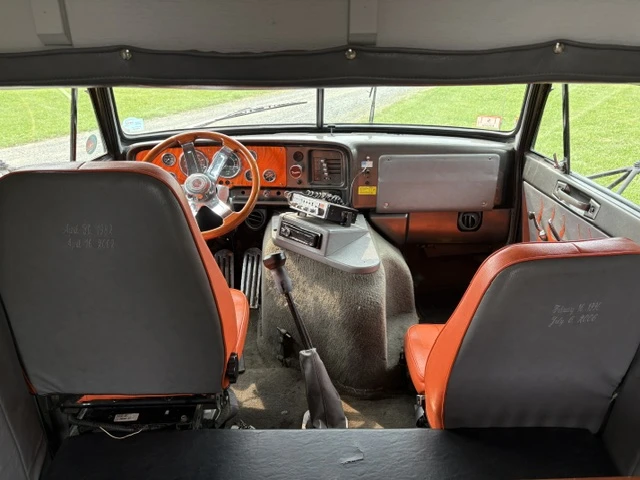 1985 GMC Motorhome - Image 12 of 21
