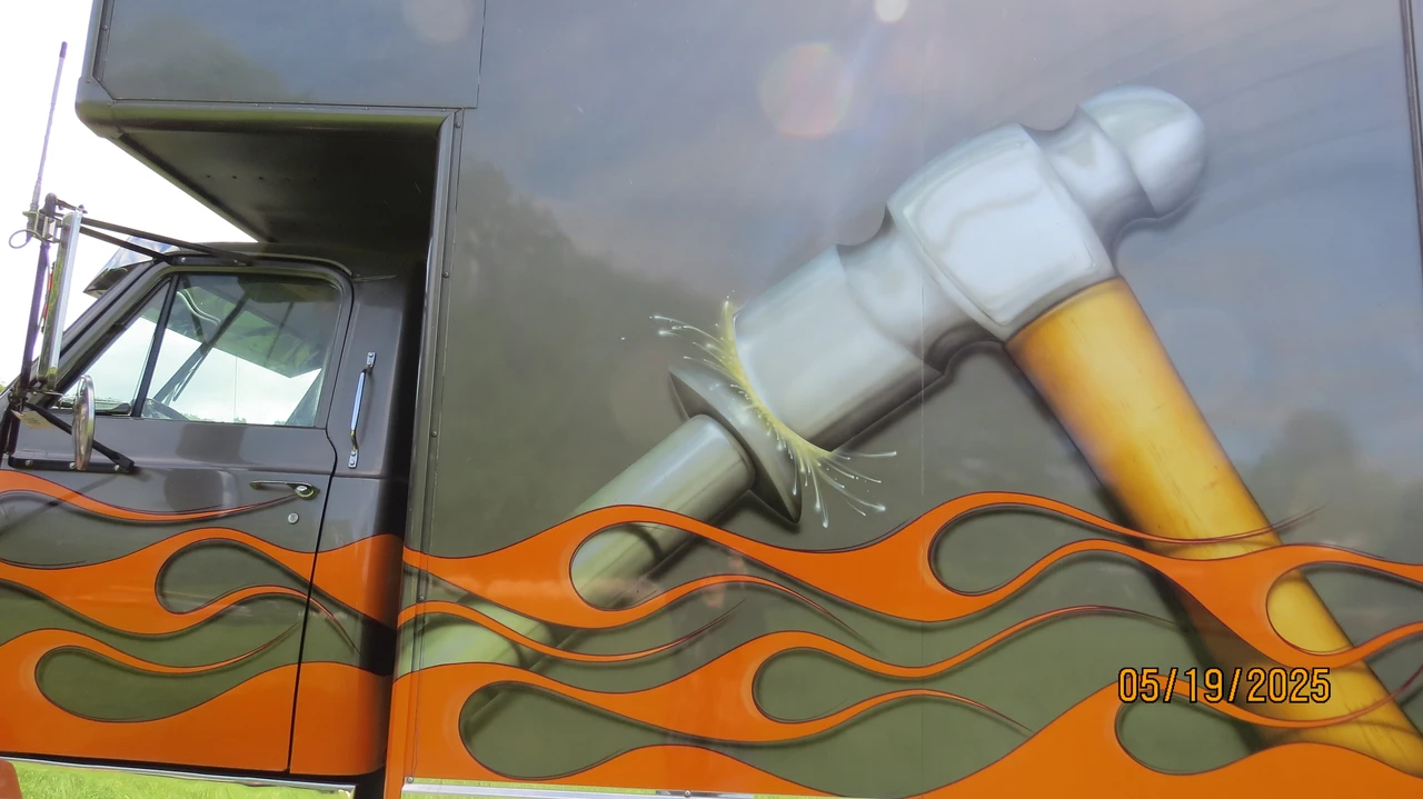 1985 GMC Motorhome - Image 2 of 21