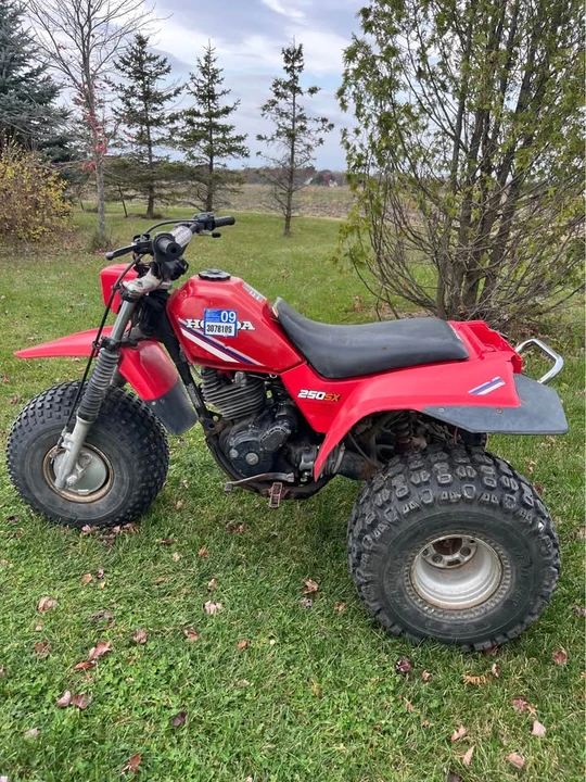 1985 Honda Motorcycles - Image 2 of 4