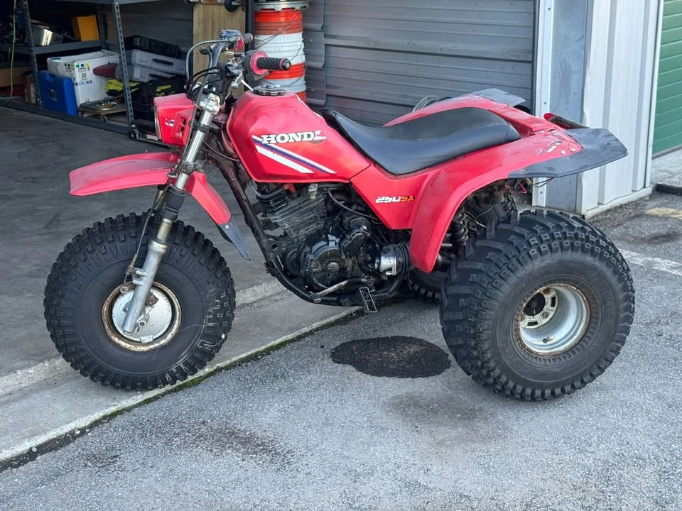 1985 Honda Motorcycles - Image 3 of 10