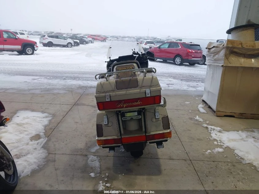 1985 Honda Gold Wing - Image 5 of 14