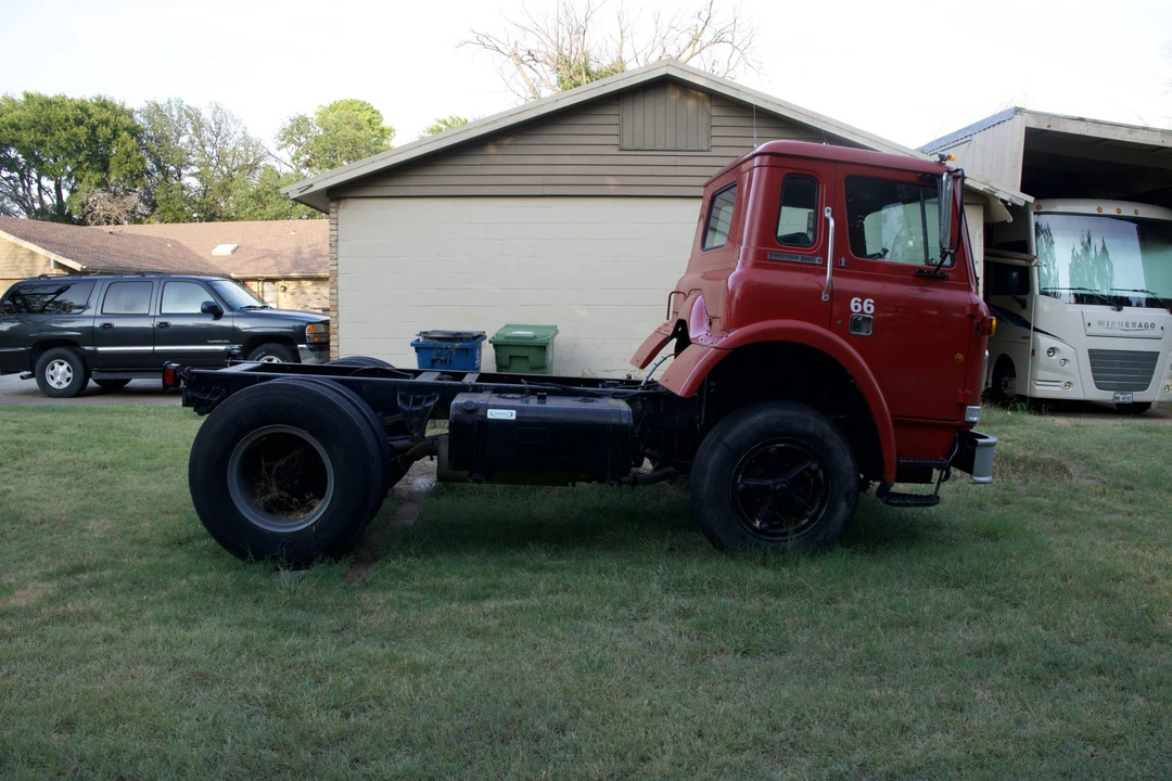 1985 International Harvester - Image 8 of 31