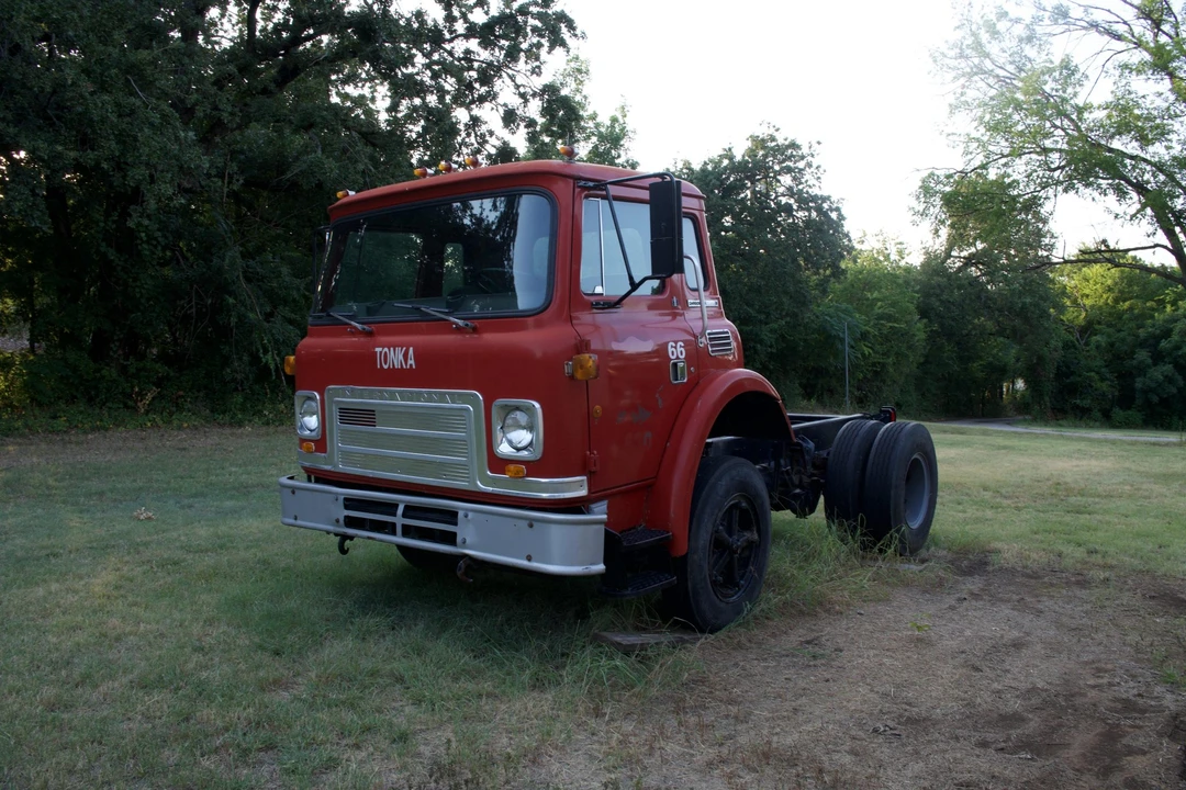 1985 International Harvester - Image 2 of 31