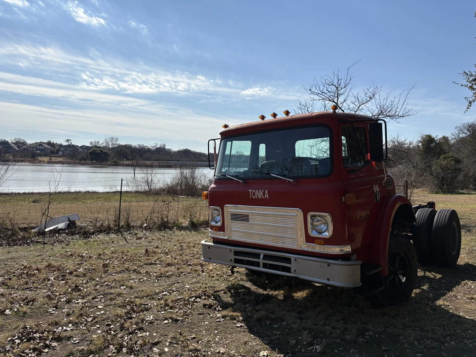 1985 International Harvester - Image 11 of 31