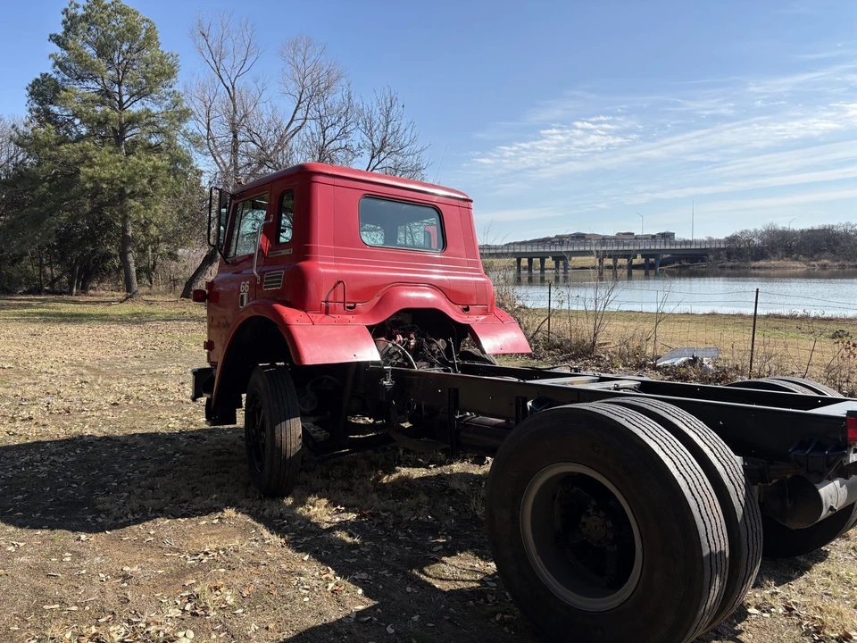 1985 International Harvester - Image 13 of 31