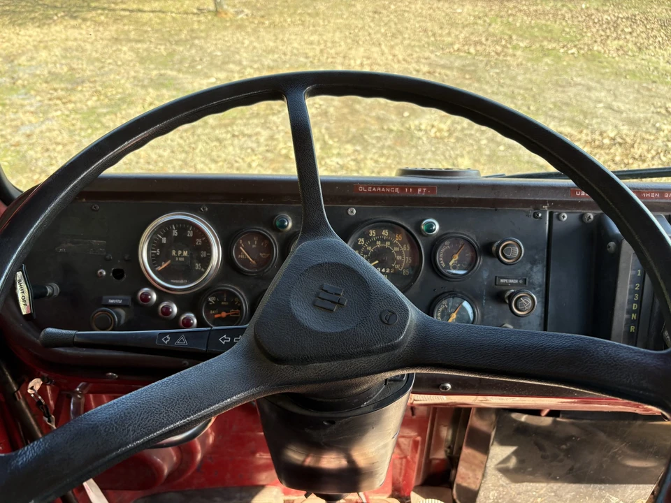 1985 International Harvester - Image 31 of 31
