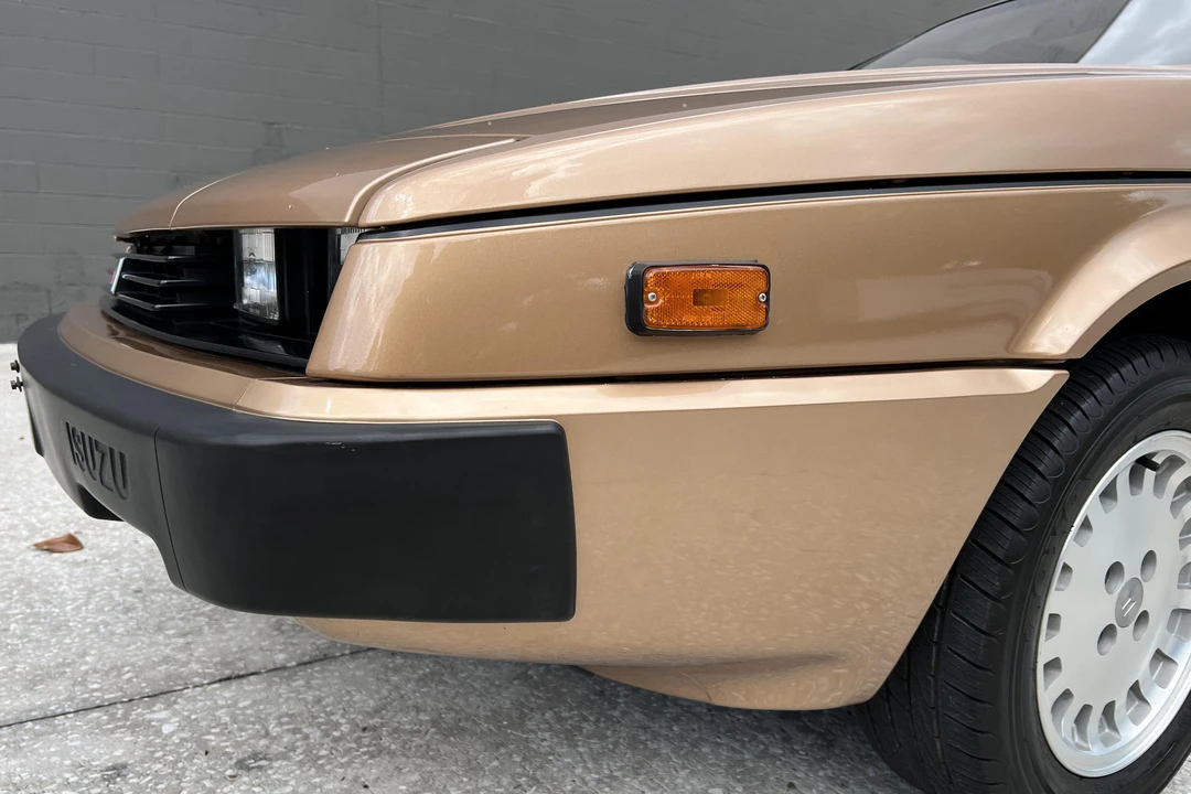 1985 Isuzu Impulse - Image 16 of 28