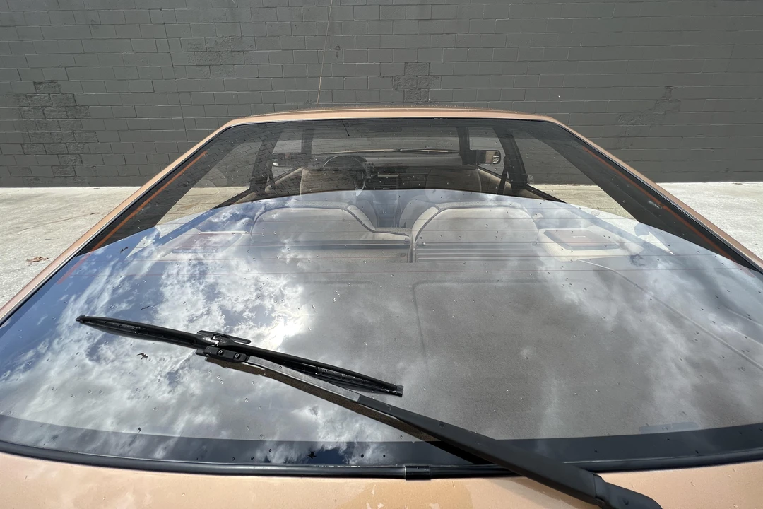1985 Isuzu Impulse - Image 23 of 28