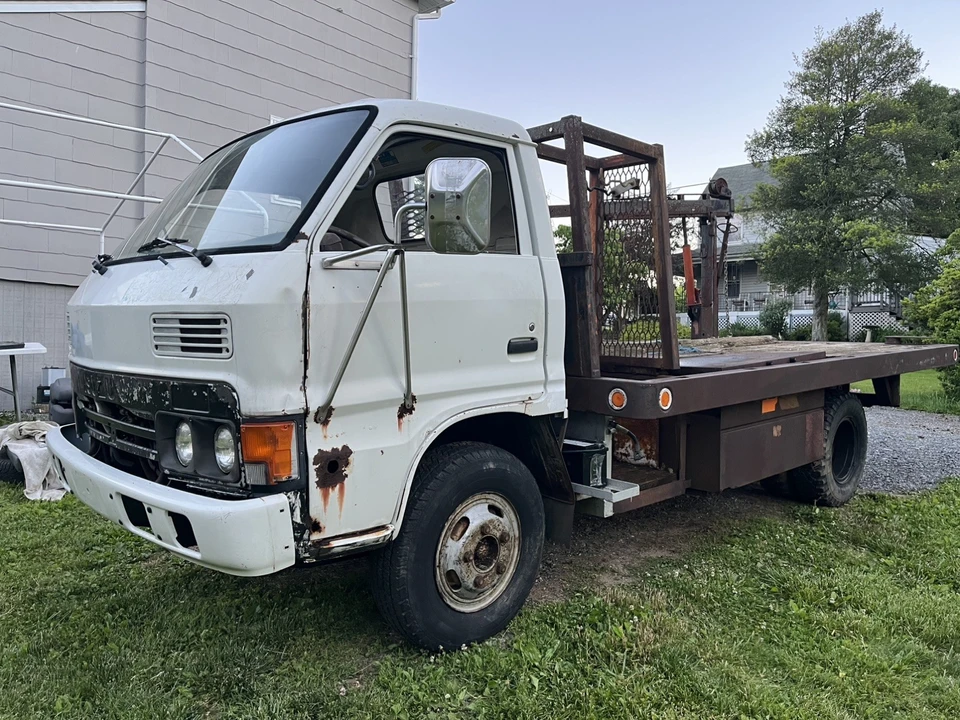 1985 Isuzu - Image 5 of 19