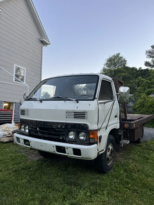 1985 Isuzu - Image 17 of 19