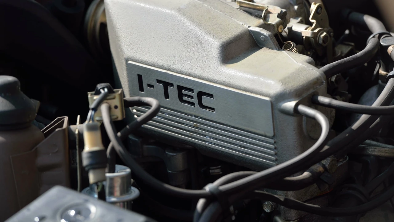 1985 Isuzu Impulse - Image 16 of 20