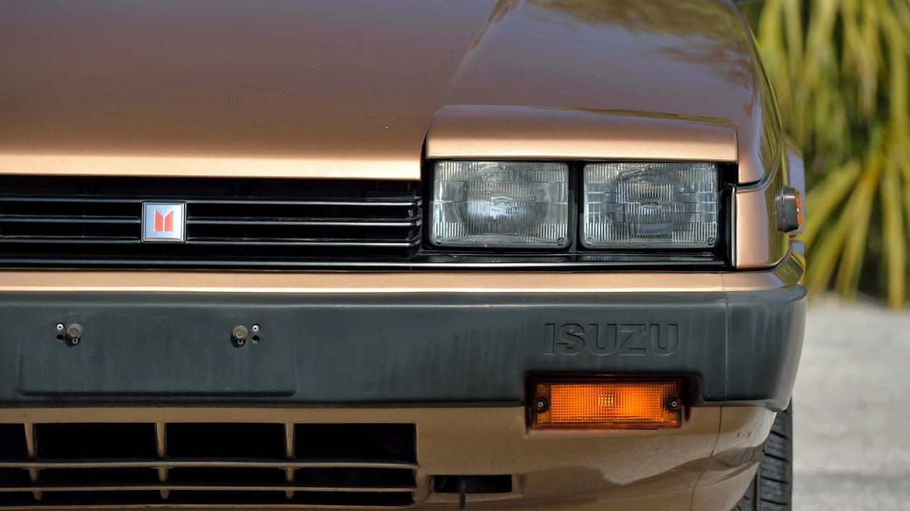 1985 Isuzu Impulse - Image 17 of 20