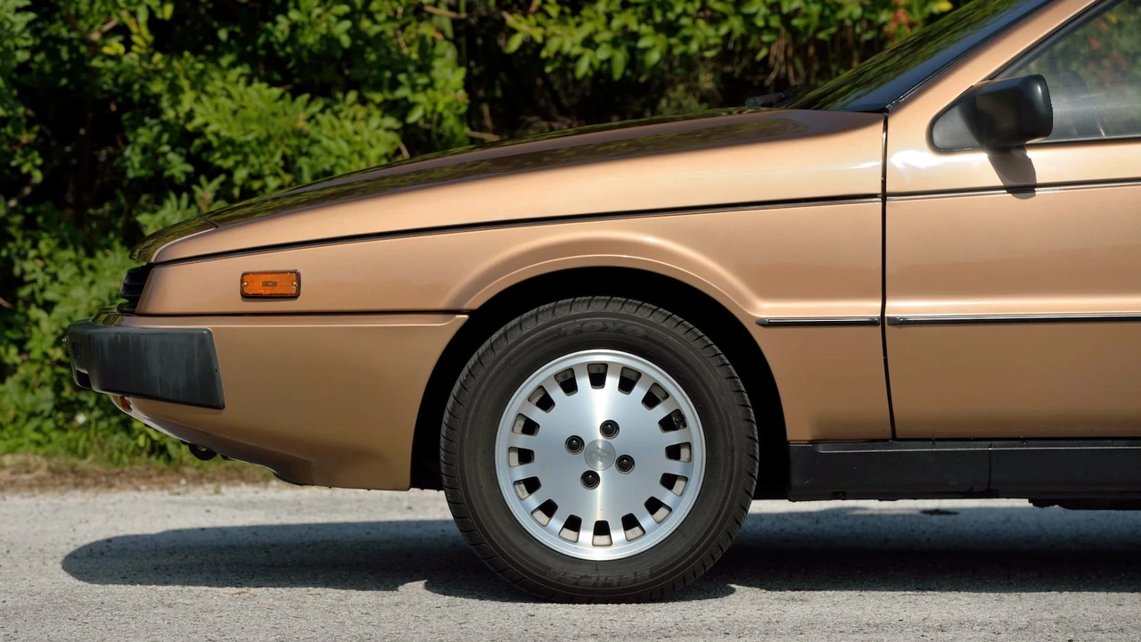 1985 Isuzu Impulse - Image 19 of 20