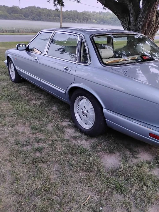 1985 Jaguar XJ Series 3 - Image 2 of 2