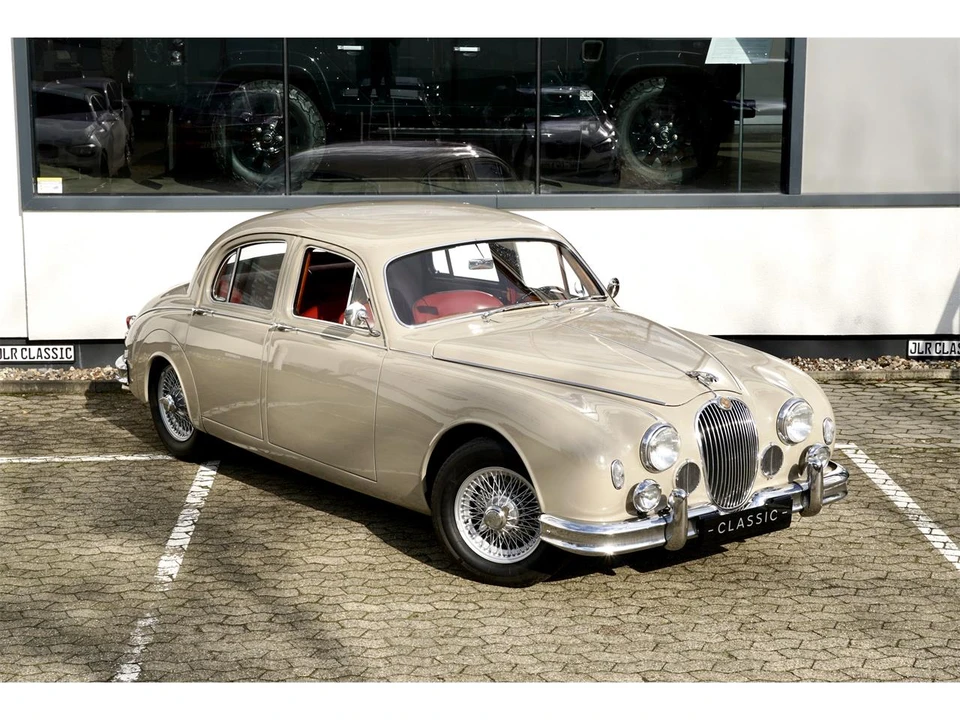 1985 Jaguar Mark I - Image 2 of 29
