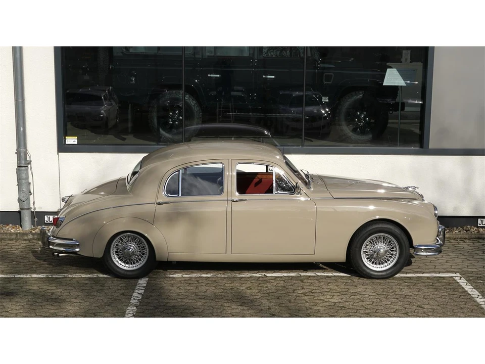 1985 Jaguar Mark I - Image 9 of 29