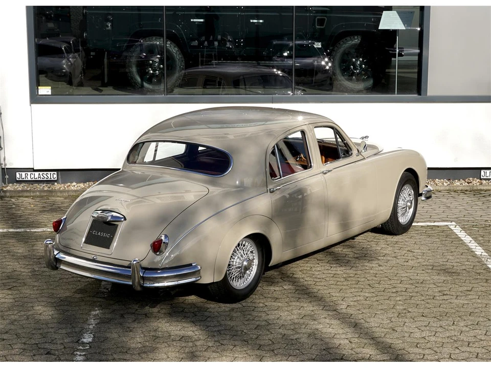 1985 Jaguar Mark I - Image 12 of 29