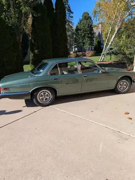 1985 Jaguar Vanden Plas