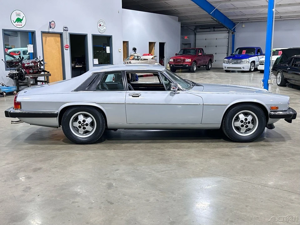 1985 Jaguar XJ Series 3 - Image 8 of 21