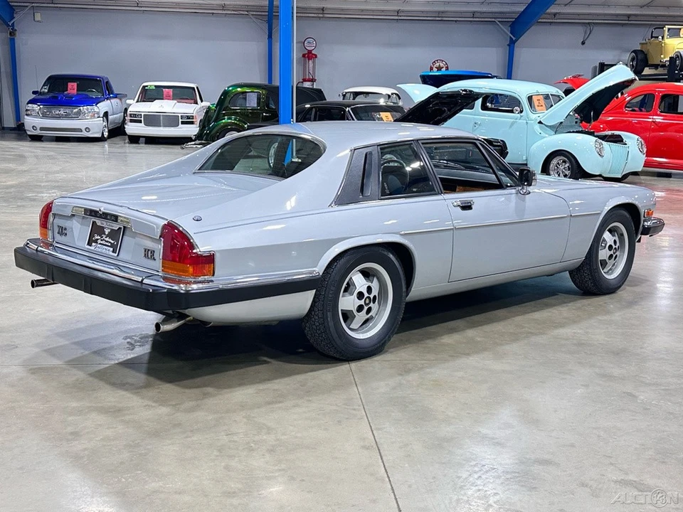 1985 Jaguar XJ Series 3 - Image 7 of 21