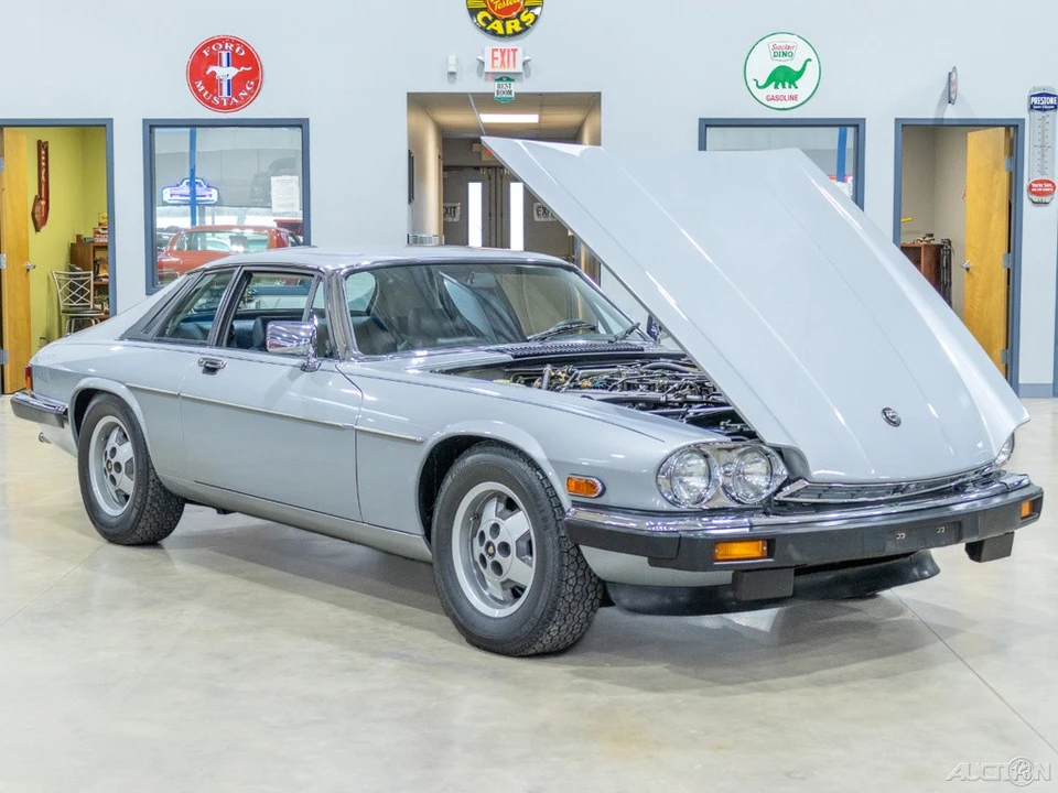1985 Jaguar XJ Series 3 - Image 9 of 21