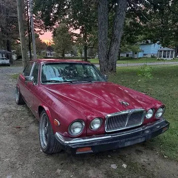 1985 Jaguar XJ Vanden Plas