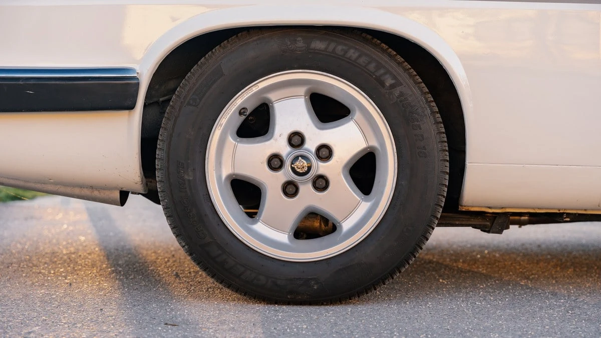 1985 Jaguar XJS - Image 11 of 31