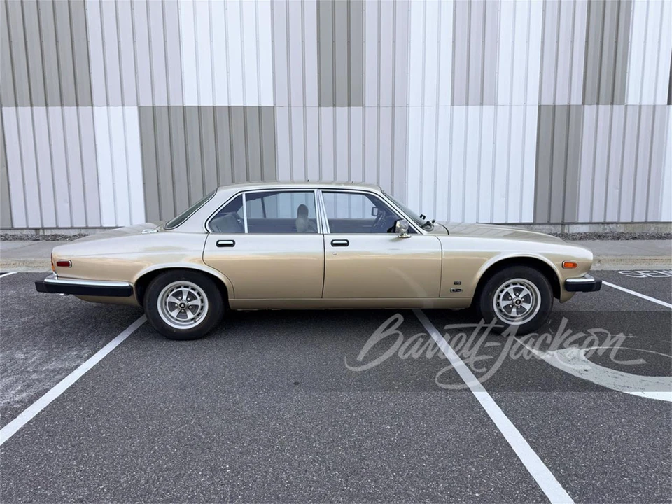 1985 Jaguar XJ Series 3 - Image 2 of 5