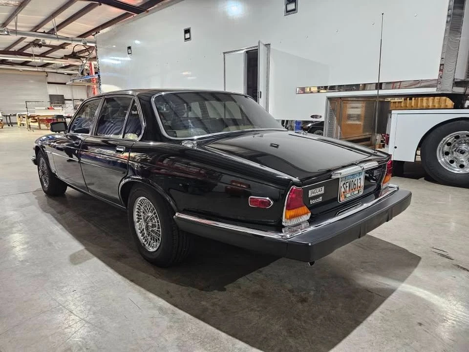 1985 Jaguar XJ Series 3 - Image 3 of 12