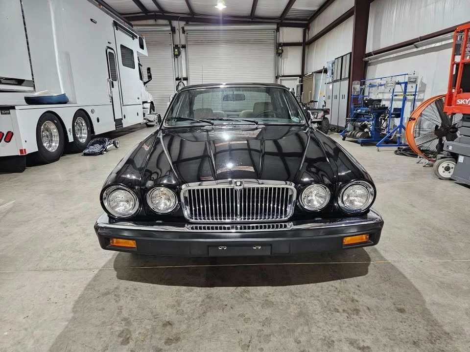 1985 Jaguar XJ Series 3 - Image 5 of 12