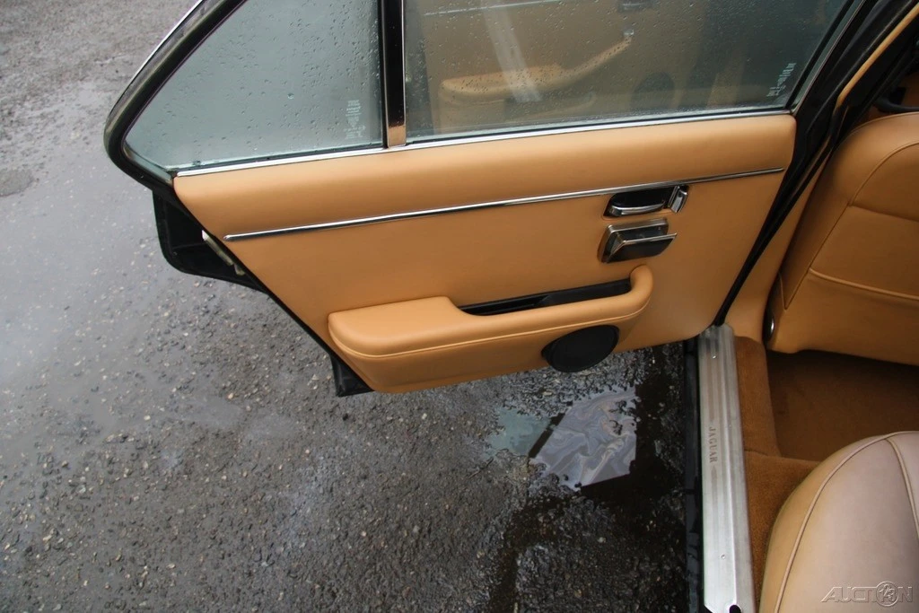 1985 Jaguar XJ Series 3 - Image 20 of 21