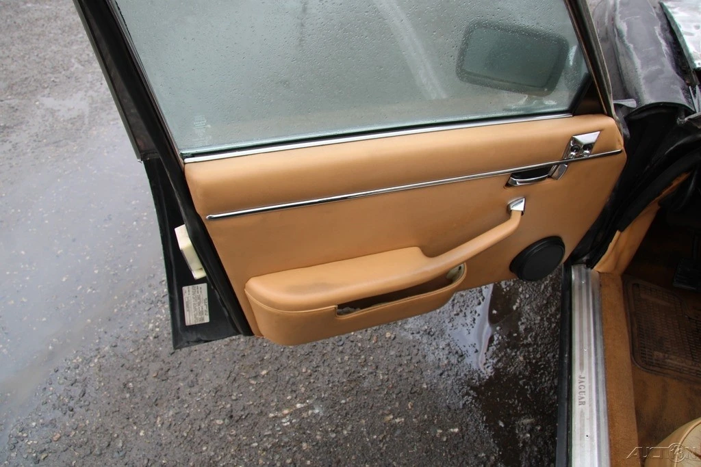 1985 Jaguar XJ Series 3 - Image 12 of 21
