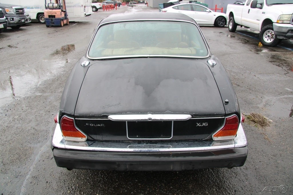 1985 Jaguar XJ Series 3 - Image 5 of 21