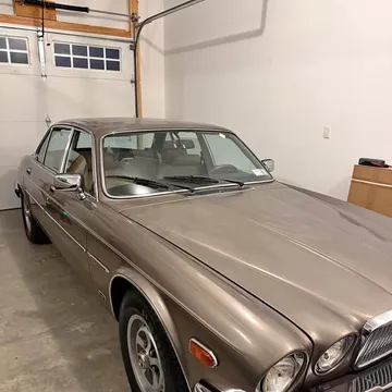 1985 Jaguar XJ XJ6 Vanden Plas Sedan 4D