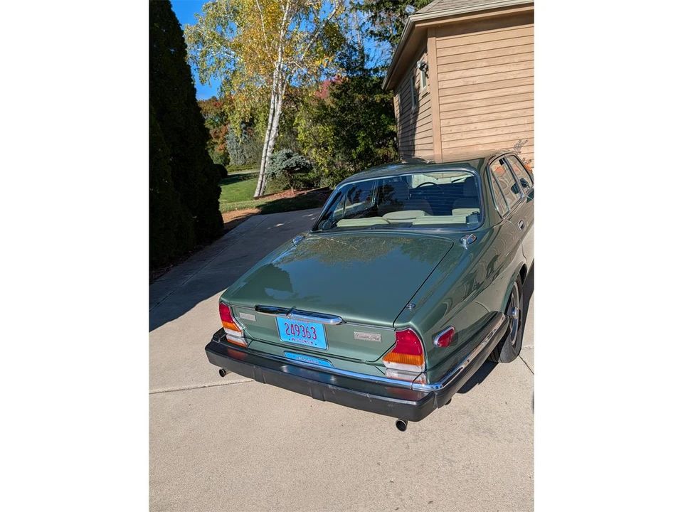 1985 Jaguar XJ Series 3 - Image 3 of 9