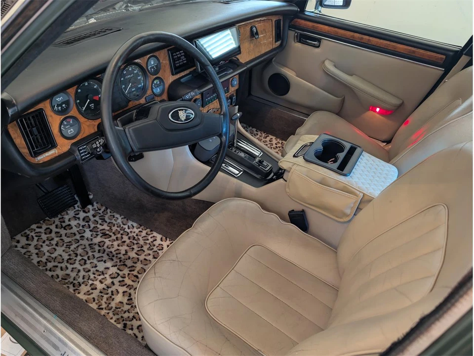 1985 Jaguar XJ Series 3 - Image 6 of 9