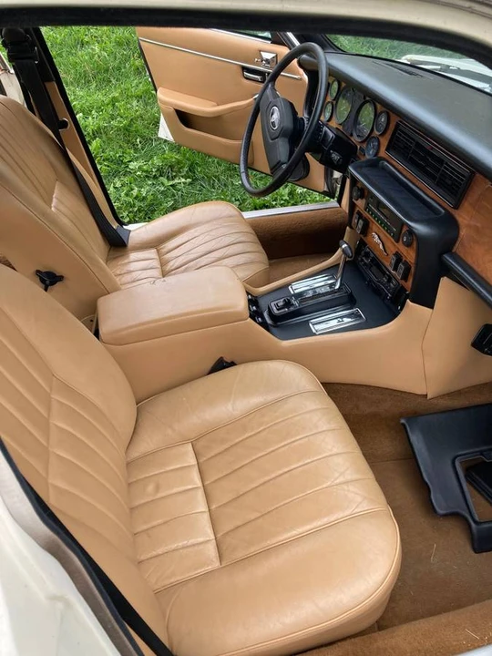 1985 Jaguar XJ Series 3 - Image 5 of 21