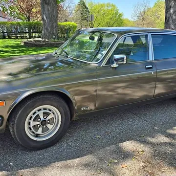 1985 Jaguar XJ6