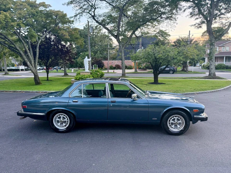 1985 Jaguar XJ Series 3 - Image 6 of 24